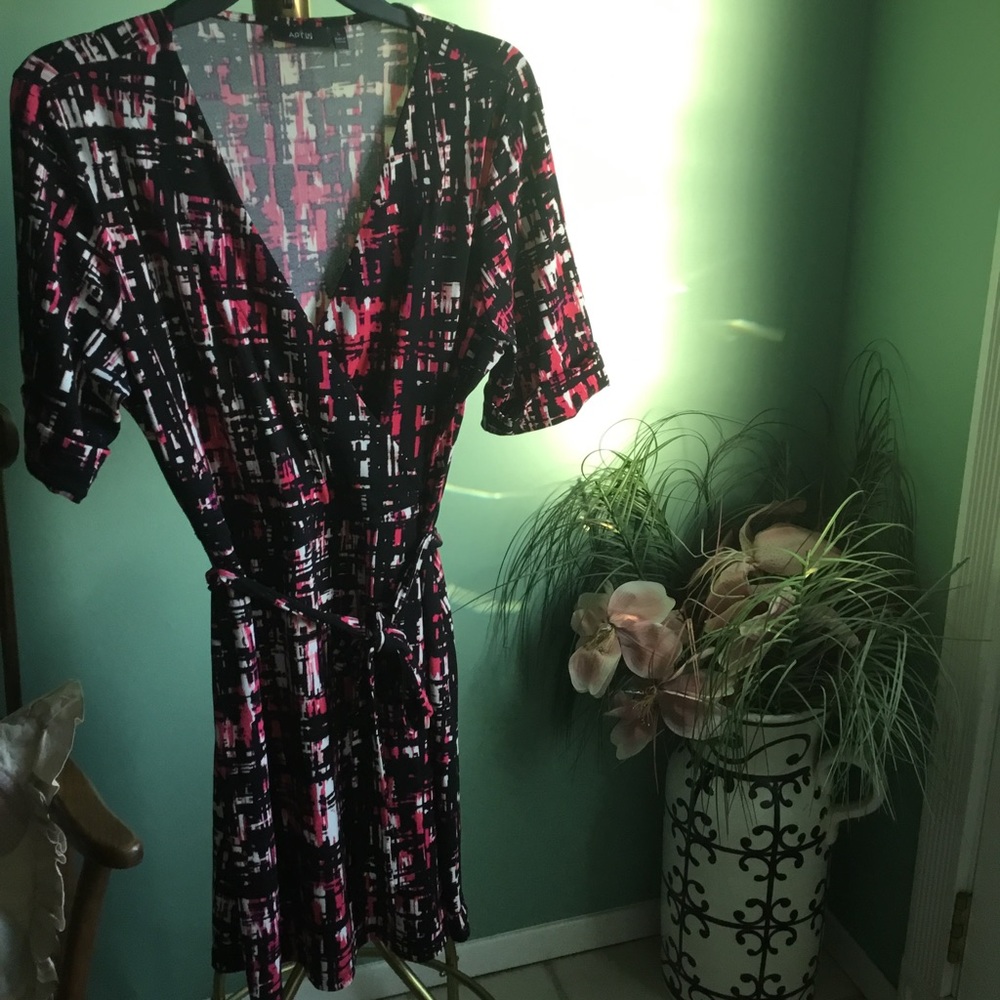 Ladies Wrap Style Dress by Apt 9 - Size L - NWOT